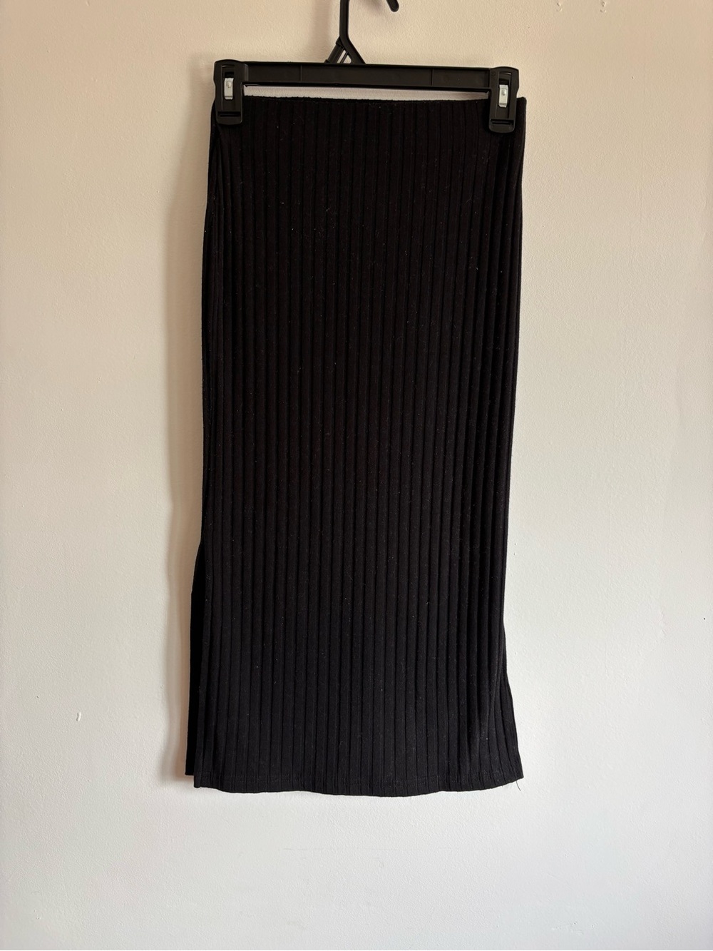 Avenue Black Ribbed Midi Skirt with Side Slit Detail